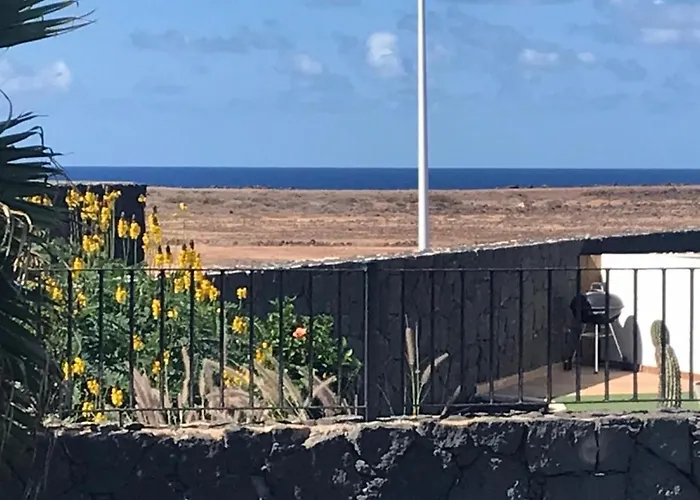 Tania - Independiente Con Piscina Privada