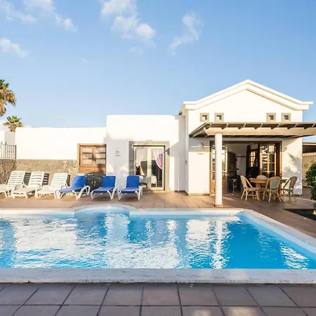 Tania - Independiente Con Piscina Privada * Playa Blanca (Lanzarote)