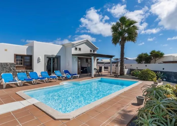 Tania - Independiente Con Piscina Privada